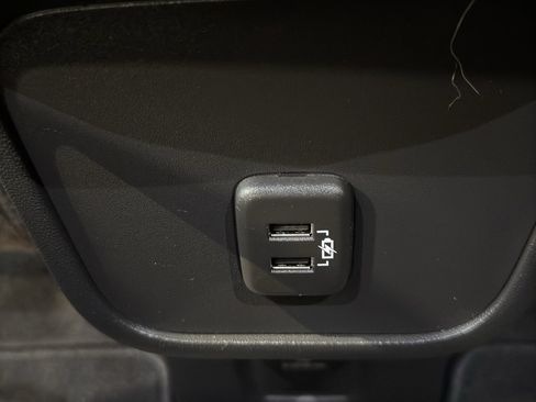 Used 2023 Chevrolet Equinox RS image 13