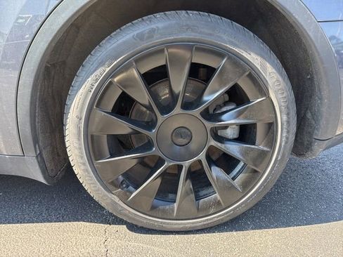 Used 2020 Tesla Model Y Long Range AWD/4WD image 13