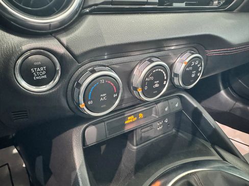 Used 2016 MAZDA MX-5 Miata Grand Touring image 19