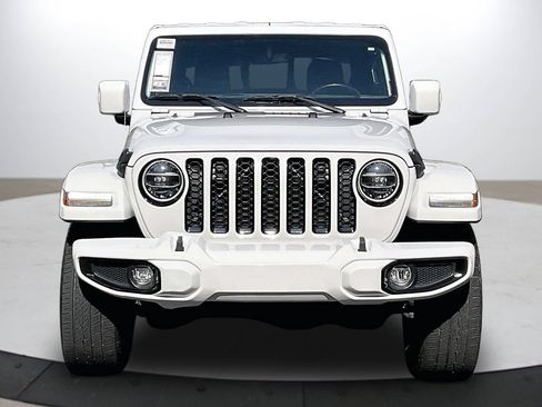 Used 2022 Jeep Gladiator Overland AWD/4WD image 3