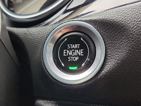 Used 2022 Buick Encore GX Select w/ Sport Touring Package FWD image 16