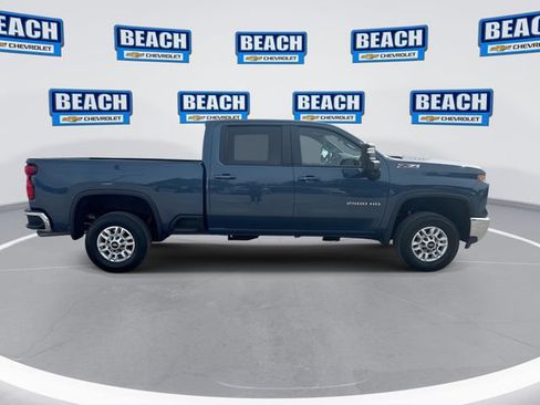 Used 2025 Chevrolet Silverado 2500 LT w/ Convenience Package AWD/4WD image 9