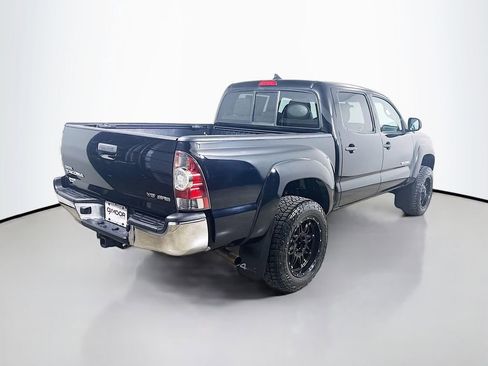 Used 2014 Toyota Tacoma 4x4 Double Cab w/ SR5 Package image 7