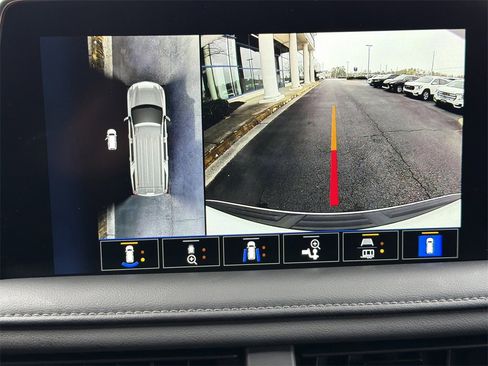 Used 2023 Chevrolet Tahoe Z71 w/ Luxury Package image 30