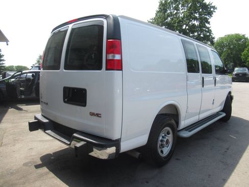 Used 2025 GMC Savana 2500 w/ Driver Convenience Package RWD image 8