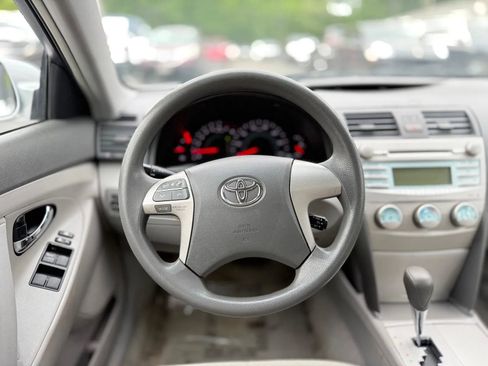 Used 2007 Toyota Camry LE FWD image 13