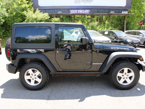 Used 2011 Jeep Wrangler Rubicon w/ Dual Top Group AWD/4WD image 5