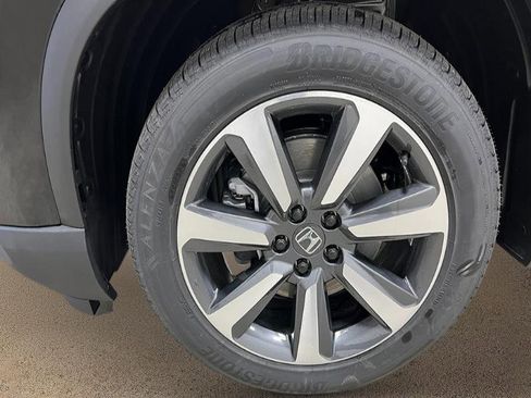 New 2025 Honda Pilot Touring image 22