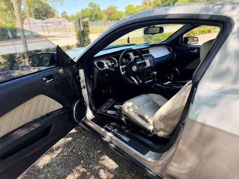Used 2012 Ford Mustang Premium RWD image 11