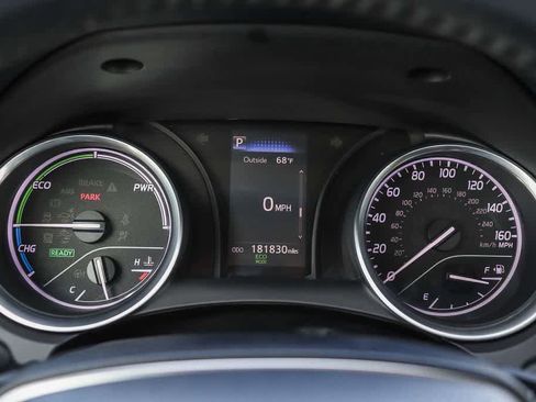 Used 2018 Toyota Camry SE FWD image 27