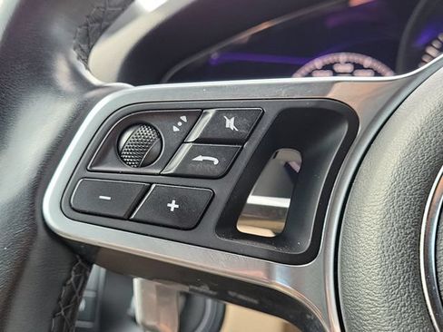 Used 2022 Porsche Cayenne Platinum Edition AWD/4WD image 30