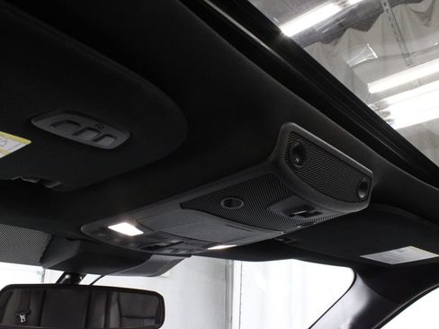 Used 2019 Ford F150 Lariat w/ Equipment Group 502A Luxury AWD/4WD image 34