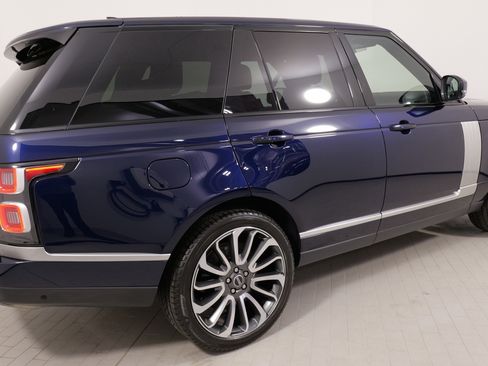 Used 2022 Land Rover Range Rover P525 Westminster Edition image 11