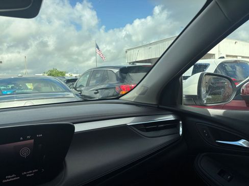 Used 2025 Buick Encore GX Preferred FWD image 34