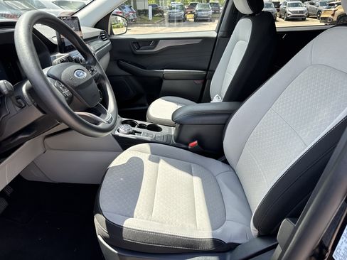 Used 2025 Ford Escape Active AWD/4WD image 5