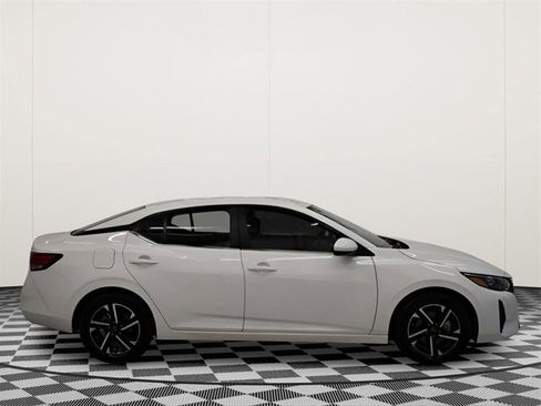 Used 2024 Nissan Sentra SV image 2