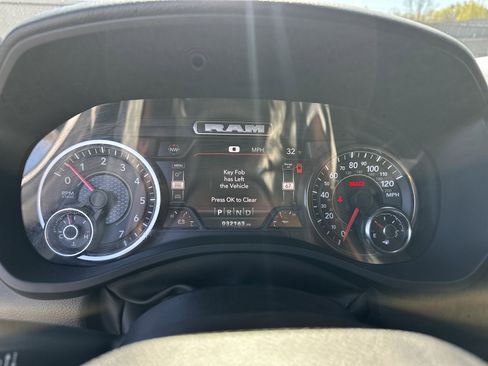 Used 2023 RAM 1500 Big Horn image 30
