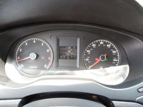 Used 2011 Volkswagen Jetta SE FWD image 14