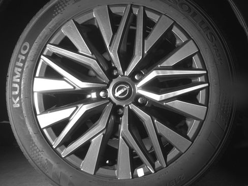 Used 2025 Nissan Altima 2.5 SV FWD image 15