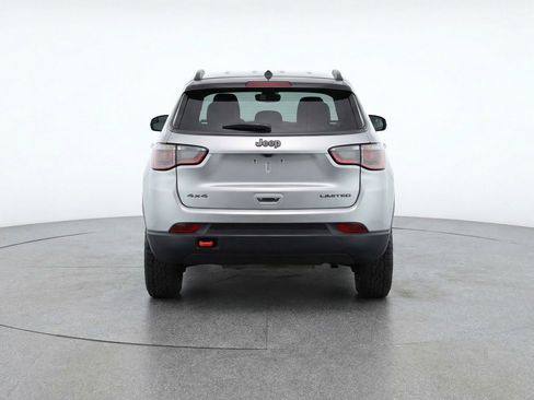 Used 2025 Jeep Compass Trailhawk AWD/4WD image 7