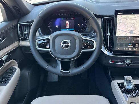 Used 2026 Volvo XC90 B6 Plus w/ Protection Package Premier AWD/4WD image 16