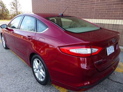 Used 2014 Ford Fusion SE image 7