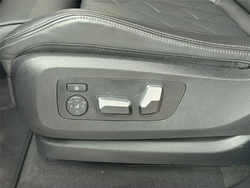 Used 2024 BMW X5 xDrive40i w/ M Sport Package AWD/4WD image 16