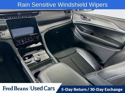 Certified 2024 Jeep Grand Cherokee Limited w/ Luxury Tech Group II image 26