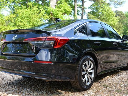 Used 2022 Honda Civic LX image 6