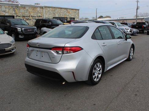 Used 2024 Toyota Corolla LE image 7