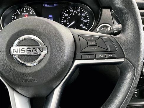 Used 2018 Nissan Rogue Sport SV FWD image 21