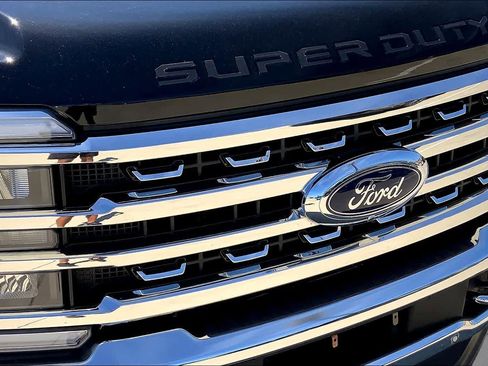 Used 2024 Ford F250 Lariat w/ Lariat Ultimate Package AWD/4WD image 30