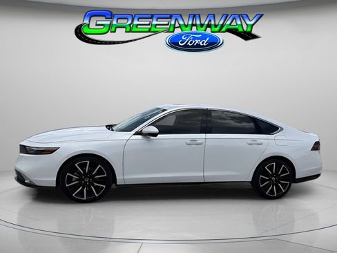 Used 2024 Honda Accord Touring image 1
