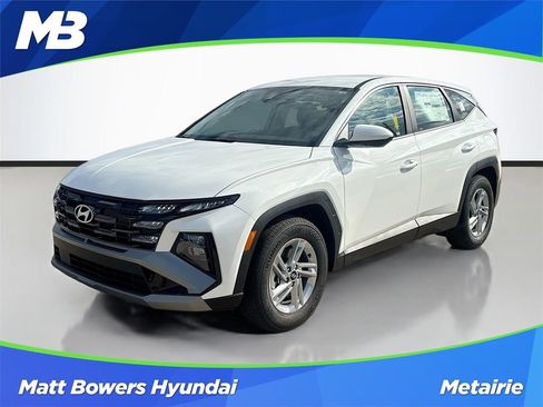 New 2026 Hyundai Tucson SE image 1