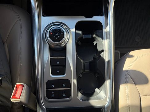 Used 2020 Ford Explorer XLT w/ Equipment Group 202A image 26