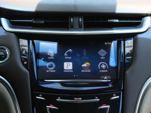 Used 2014 Cadillac XTS Premium AWD/4WD image 17