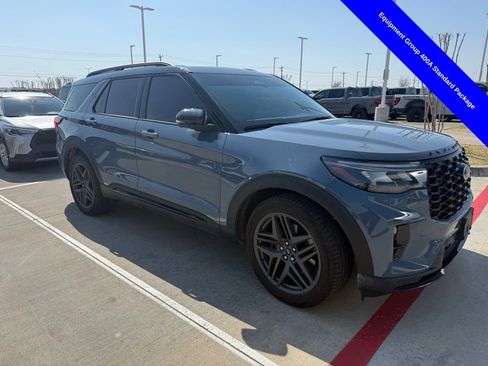 Used 2025 Ford Explorer ST w/ Sun And Sound Package image 9