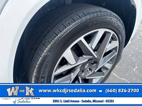 Used 2023 Hyundai Santa Fe Calligraphy AWD/4WD image 4