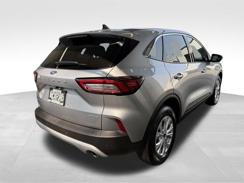 Used 2023 Ford Escape Active w/ Tech Pack #2 AWD/4WD image 5