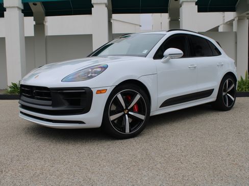 Used 2026 Porsche Macan GTS AWD/4WD image 1
