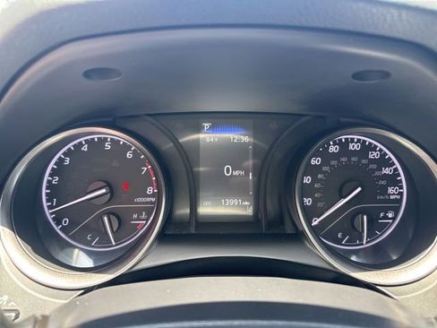 Certified 2022 Toyota Camry SE FWD image 24