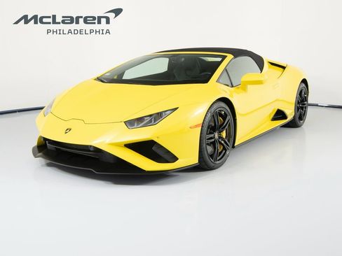 Used 2022 Lamborghini Huracan EVO image 2