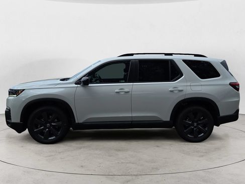 New 2026 Honda Pilot Sport image 8