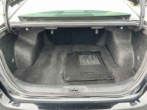 Used 2025 Nissan Altima 2.5 SV FWD image 24