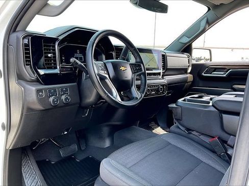 Used 2023 Chevrolet Silverado 1500 LT AWD/4WD image 8