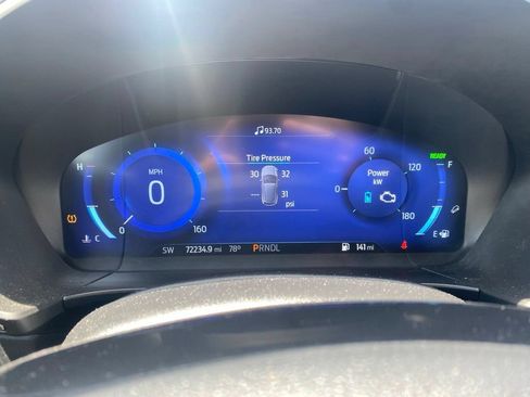 Used 2021 Ford Escape Titanium FWD image 19