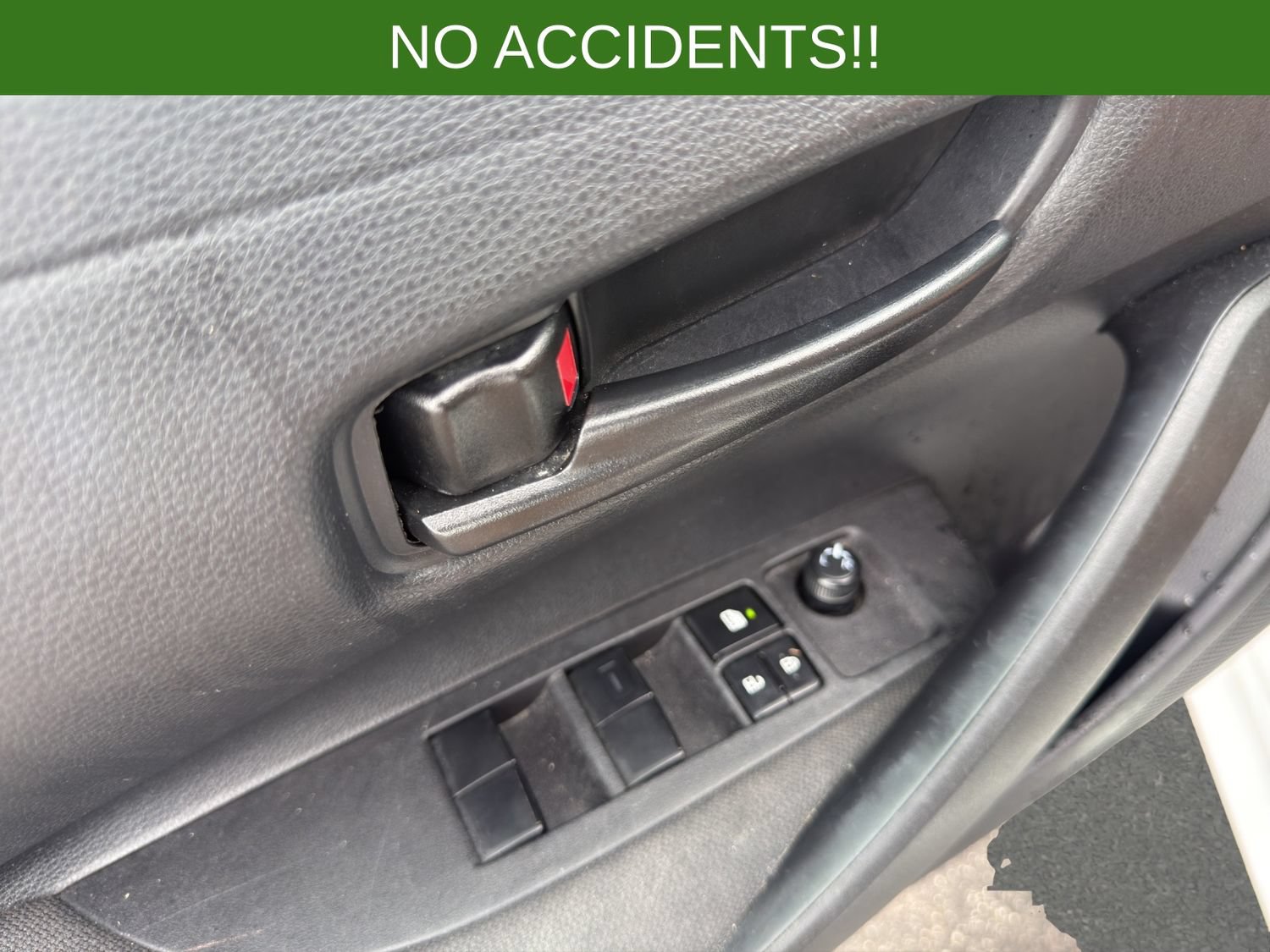 Used 2024 Toyota Corolla LE FWD image 12