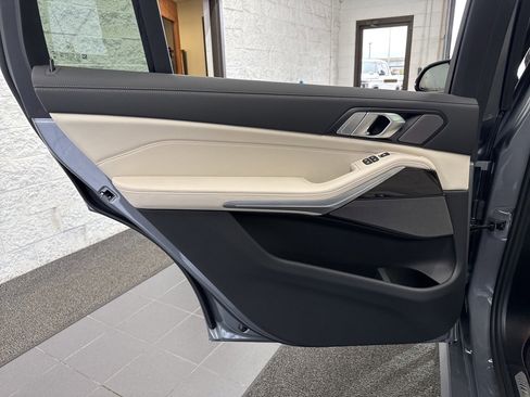 New 2026 BMW X7 xDrive40i w/ M Sport Package image 48