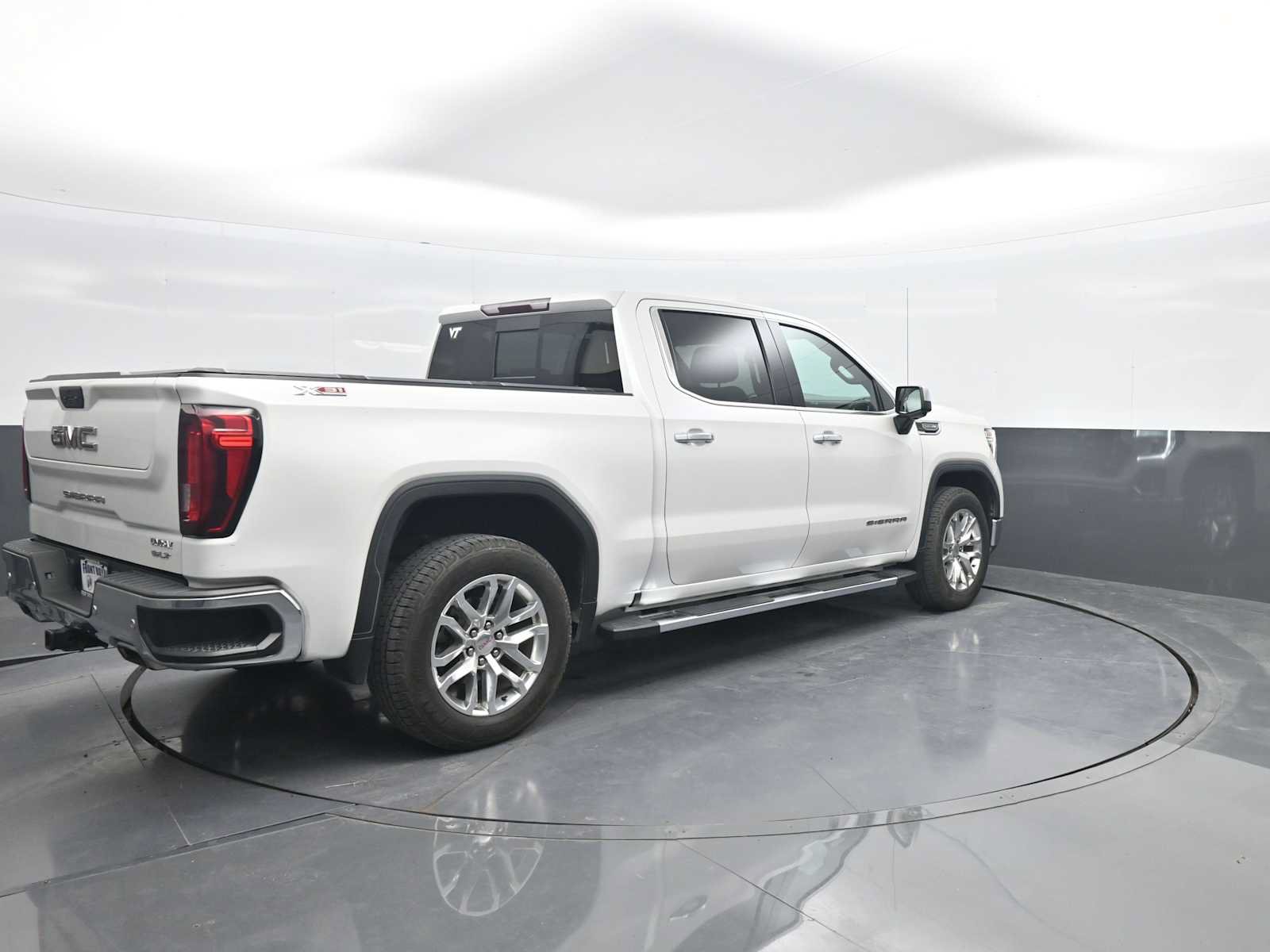Used 2021 GMC Sierra 1500 SLT w/ SLT Premium Plus Package AWD/4WD image 8