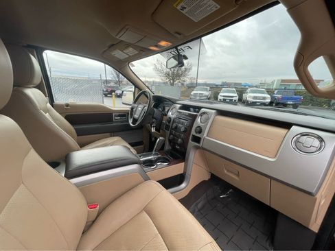 Used 2012 Ford F150 Lariat w/ Lariat Chrome Pkg image 29